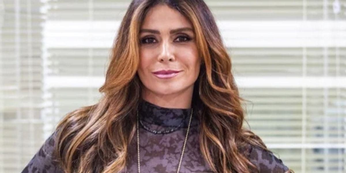 http://tvfoco.uai.com.br/wp-content/uploads/2015/05/Daniela-Mercury.jpg