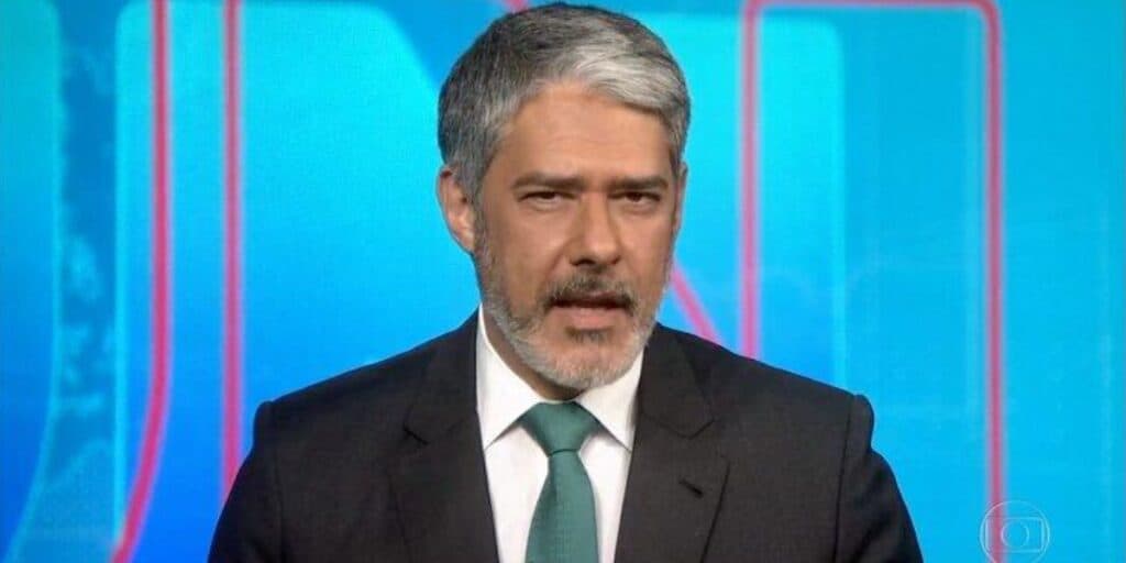 William Bonner é obrigado a dar notícia de morte de estrela na Globo e deixa Brasil em luto: "Hoje"