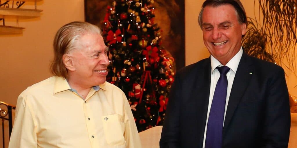 Fora da presidência agora, Bolsonaro deu um dos maiores presentes da vida de Silvio Santos aos 92 anos