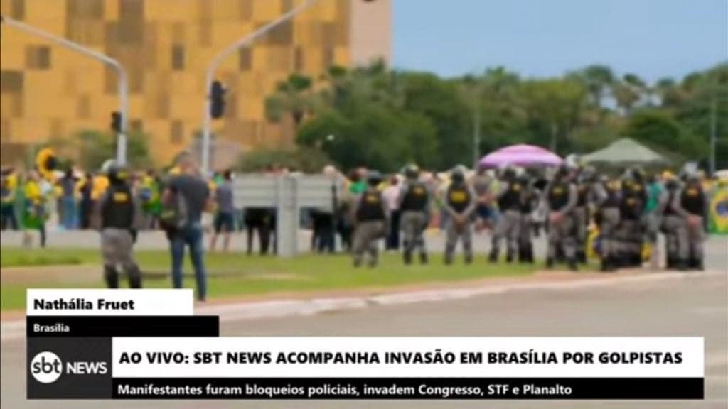 SBT não derrubou a programação para falar sobre os atos antidemocráticos em Brasília e teria feito pedido aos jornalistas (Foto: Reprodução)