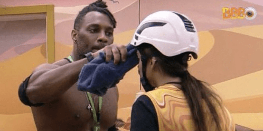 BBB23: Após limpar partes intimas, Fred Nicácio usa a mesma toalha para limpar rosto de Key Alves