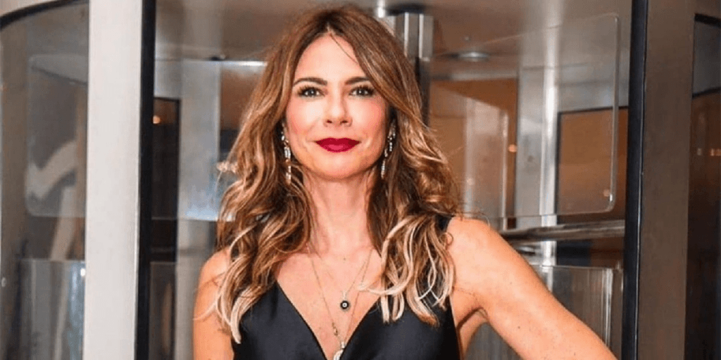 Corajosa, Luciana Gimenez fala sobre saída da RedeTV! e ida à Record: "Adoraria"