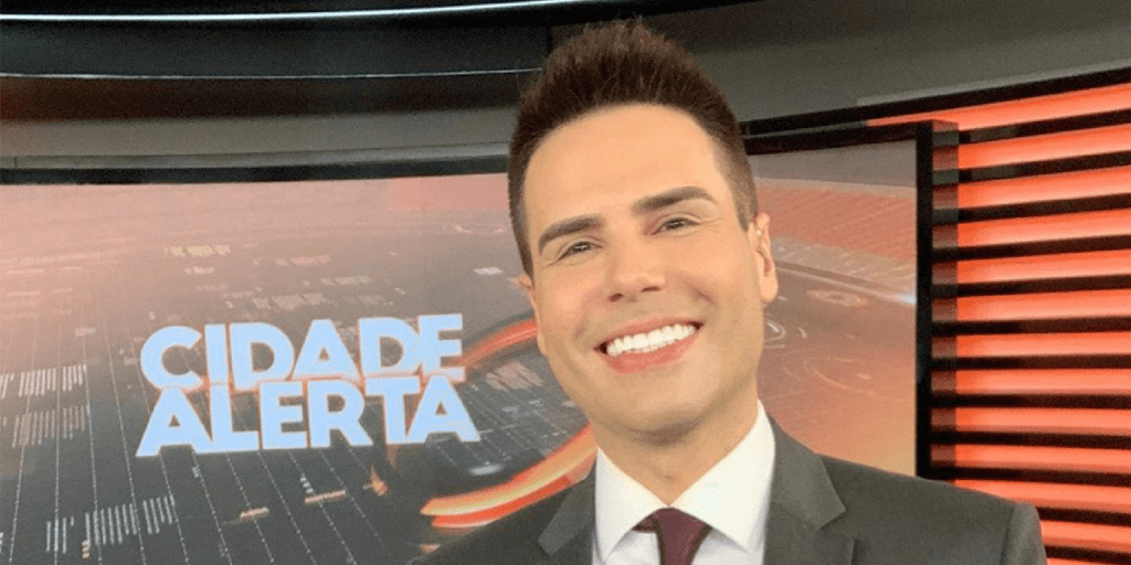 Luiz Bacci vai ao ar antes da hora e entrega notícia urgente da Record com imagens atormentadoras: "Deus"