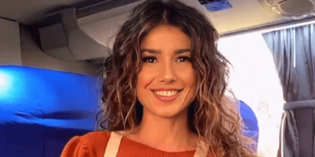 Paula Fernandes divulga foto rara da mãe, e o quanto ela é idêntica à cantora deixa todos em choque: "Linda"