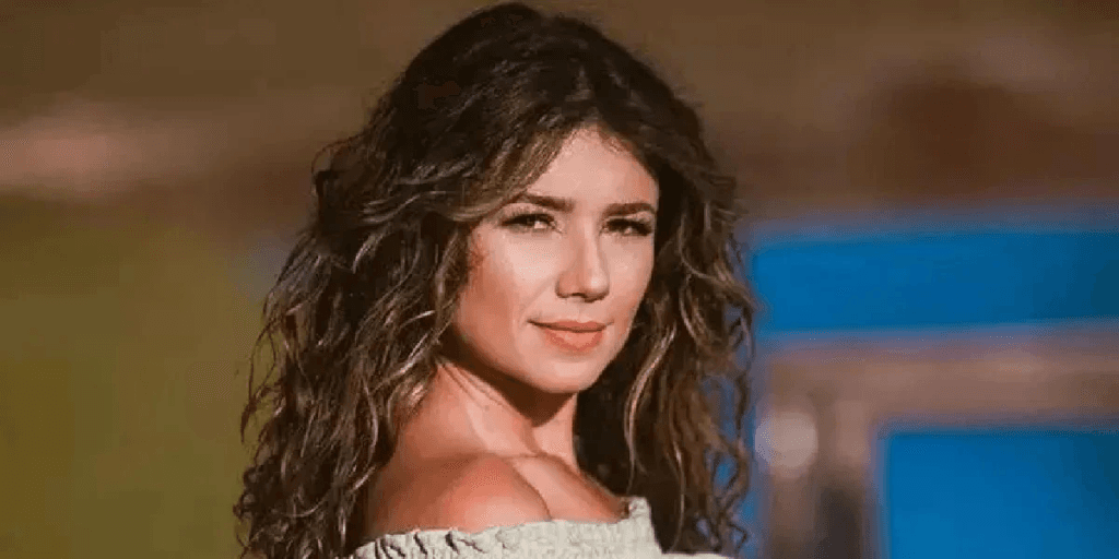 Desmascarada? Perfil de Paula Fernandes publica foto da cantora, mas farsa cai por terra e prova ida ao BBB23