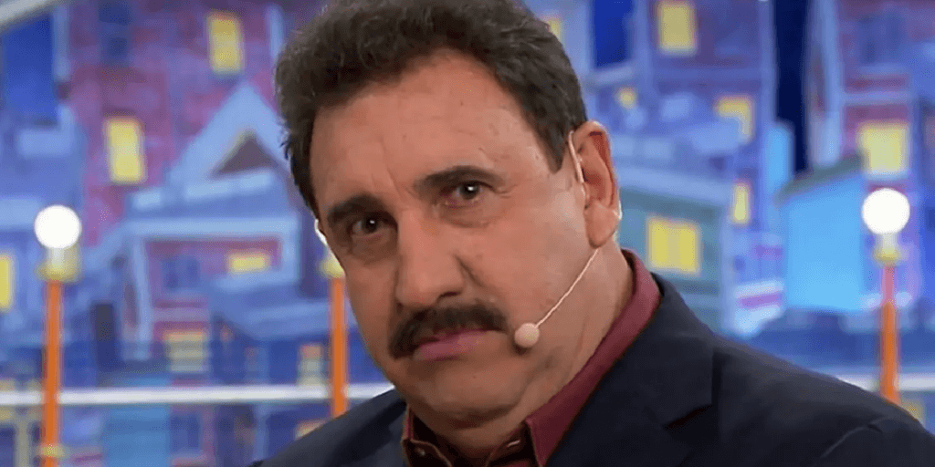 Ratinho perde a paciência, dá bronca em integrante de seu programa no SBT e detona: “Você vai pagar?”