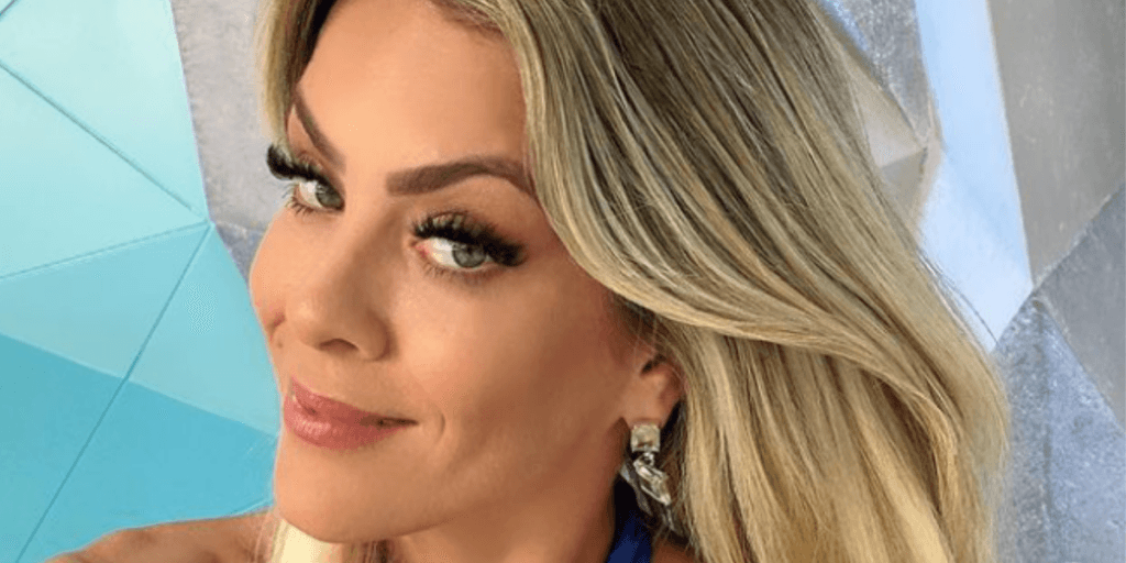 Recatada, esse é o grande amor que Renata Fan escolheu para a vida há anos e muitos não faziam ideia