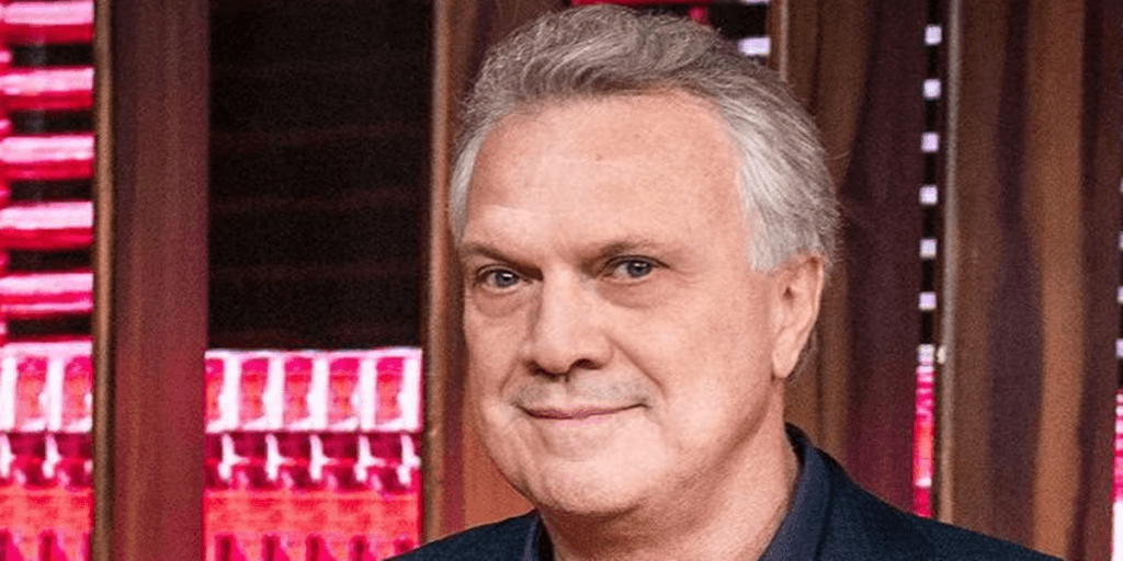 R$20 milhões, com Pau-Brasil e sofá de luxo: Pedro Bial mora em uma das mansões mais lindas do Rio hoje