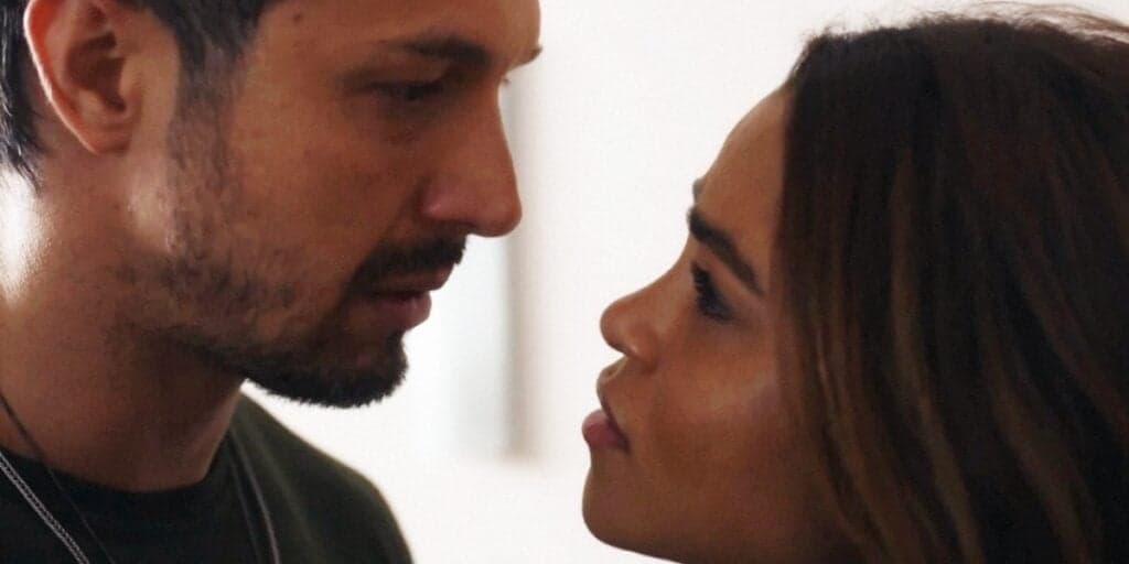 Travessia - Brisa e Oto voltam? Saiba quando o casal vai reatar enquanto rede de mentiras é revelada