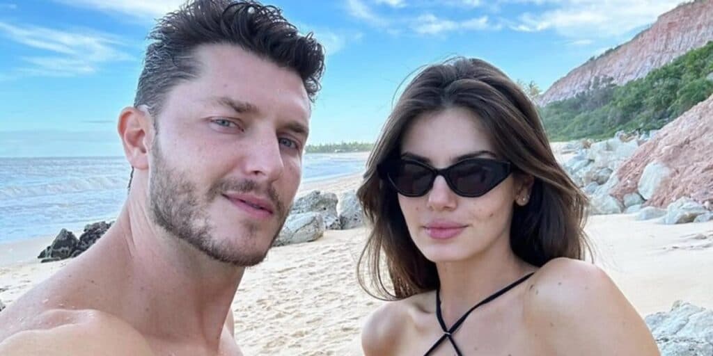 No Faustão, Klebber Toledo revelou que precisou ser internado no dia do seu casamento com Camila Queiroz