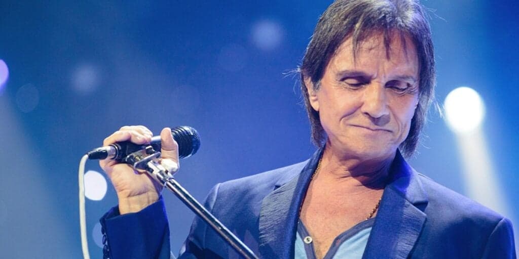 O que Roberto Carlos fez que acabou com carreira de famoso cantor e você com certeza não sabia
