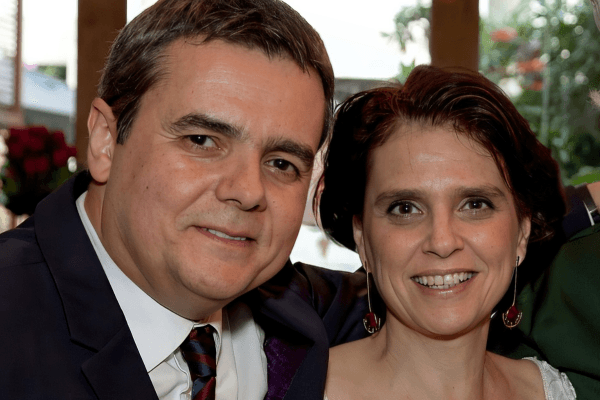Cássio Gabus Mendes e Lídia Brondi fizeram pares românticos na Globo (Foto: Reprodução)