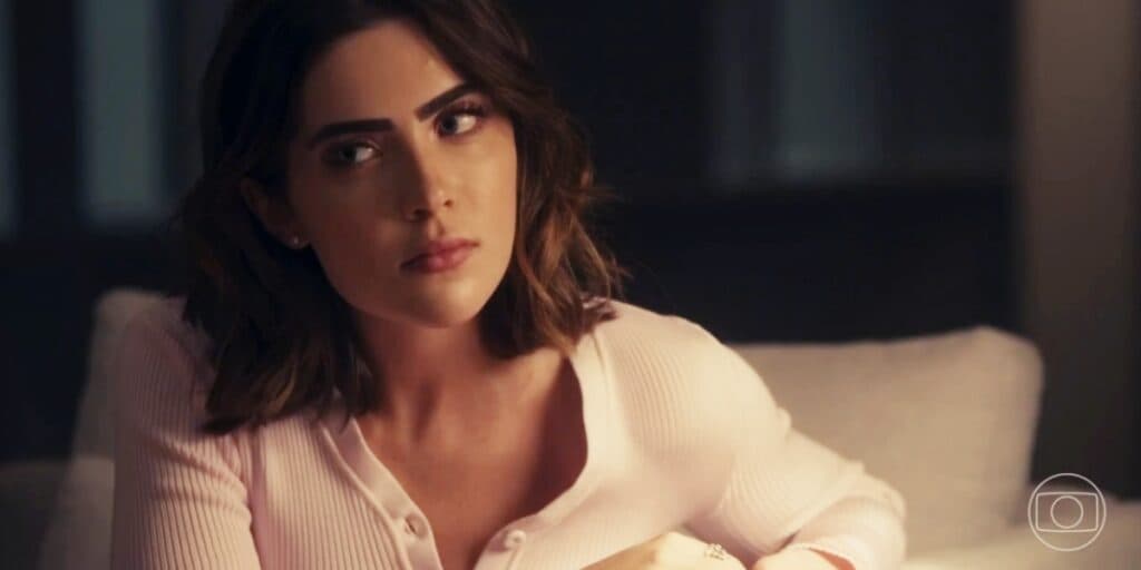 Travessia - Chiara ficará perplexa e desesperada ao descobrir quem é o pai biológico de Brisa: "Usurpadora"