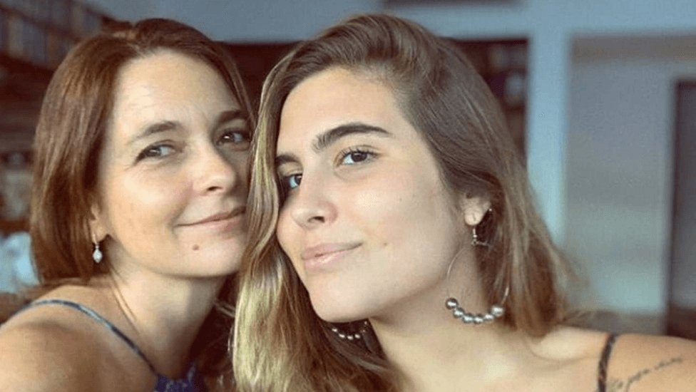 Cláudia Abreu e a filha (Foto: Divulgação)