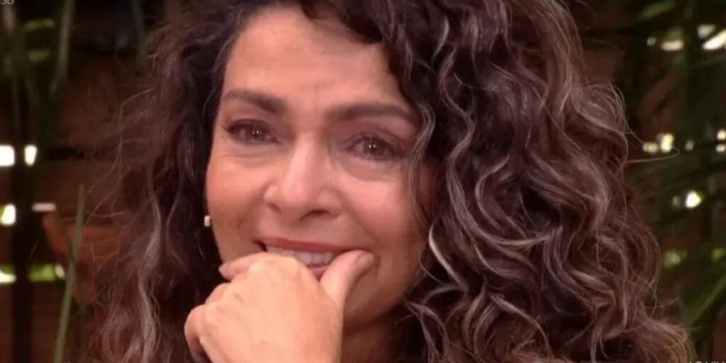 Cláudia Ohana cai no choro na Globo e faz relato que ninguém esperava: "Nem o Faustão conseguiu''