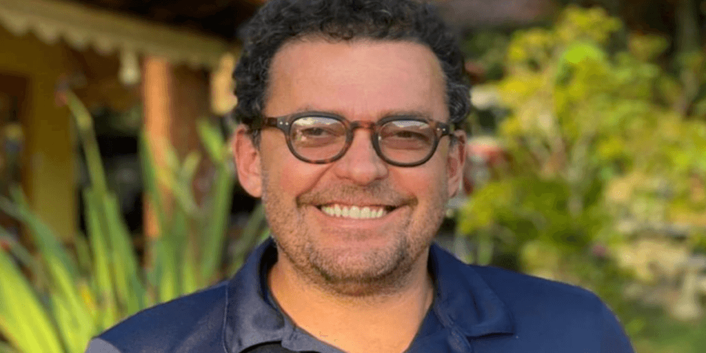 Demitido e sem poder se despedir, Fernando Rocha passa por mudança na carreira e hoje faz o que poucos imaginam
