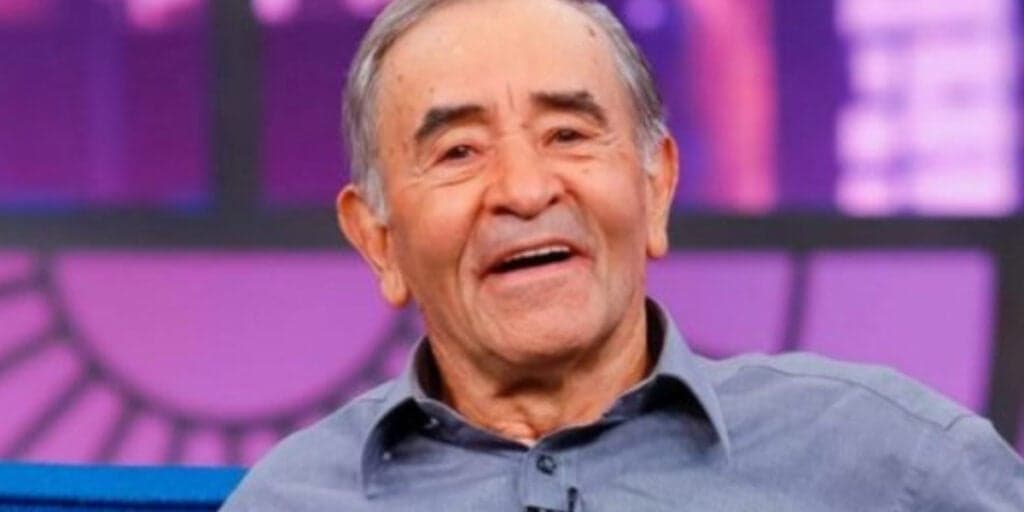 Bem mais velho, com salário no SBT exposto e em novo canal: Assim está Ivo Holanda das Câmeras Escondidas