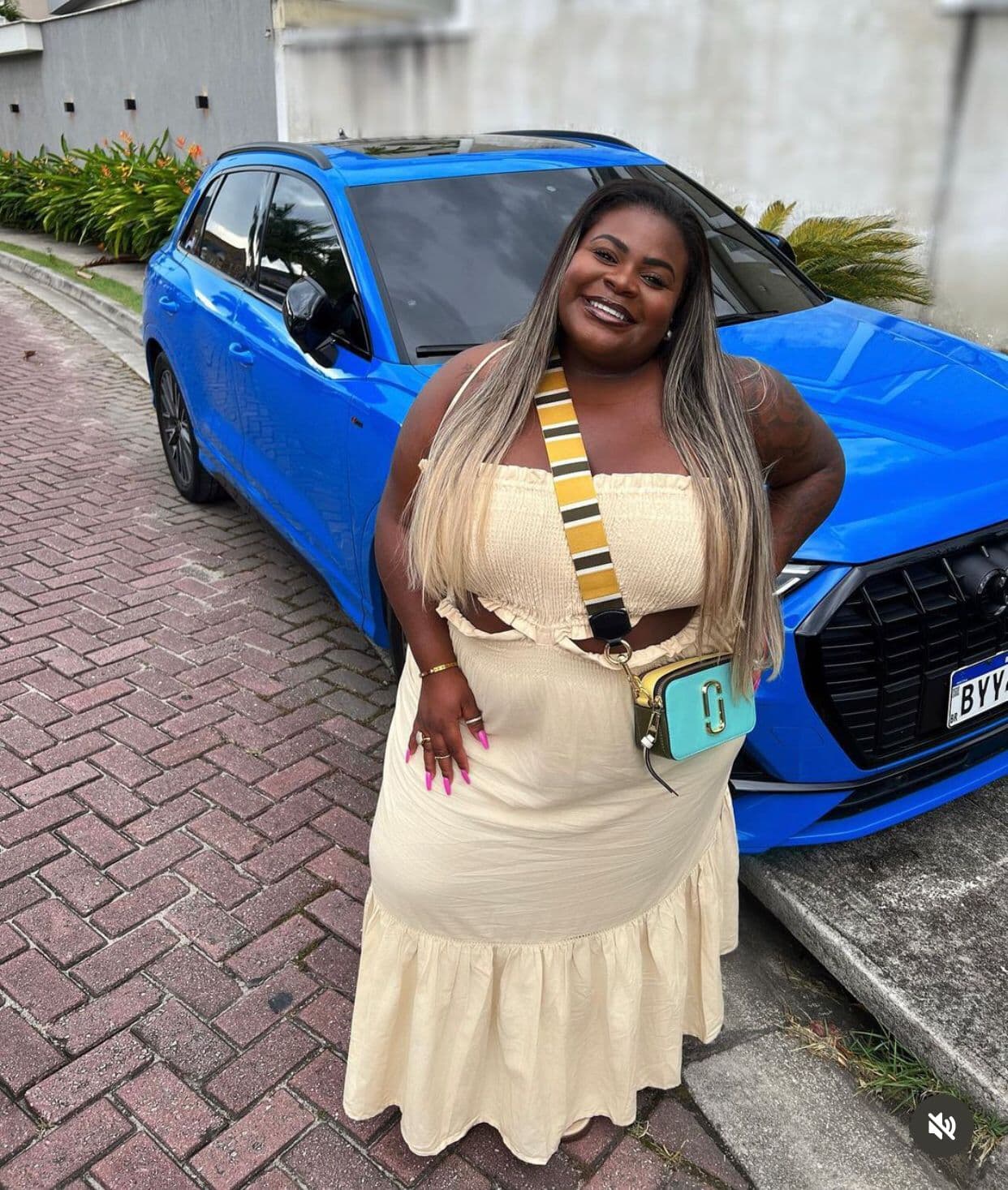 Jojo Todynho mostrou nas redes sociais o luxuoso carro que comprou (Reprodução - Instagram)