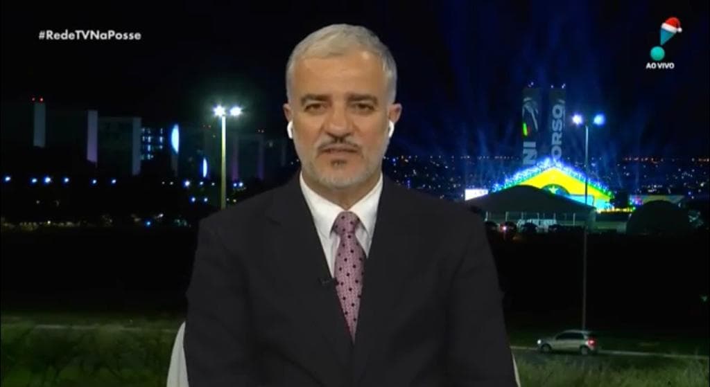 Kennedy Alencar apresenta o 'É Notícia' a partir desta quinta-feira (2) na RedeTV!