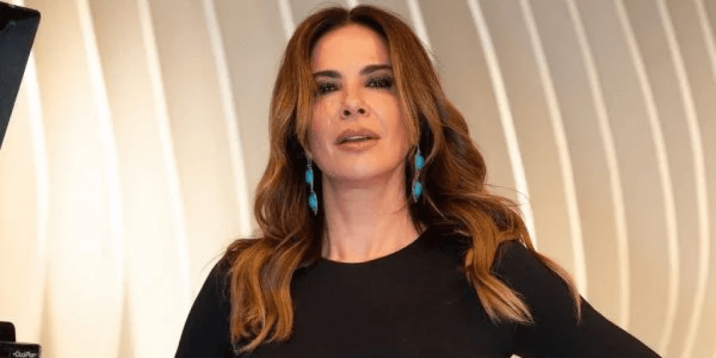 http://tvfoco.uai.com.br/wp-content/uploads/2015/05/Daniela-Mercury.jpg