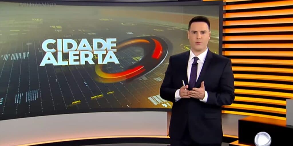Luiz Bacci faz comunicado urgente e anuncia afastamento do Cidade Alerta: "Obrigado pela compreensão"