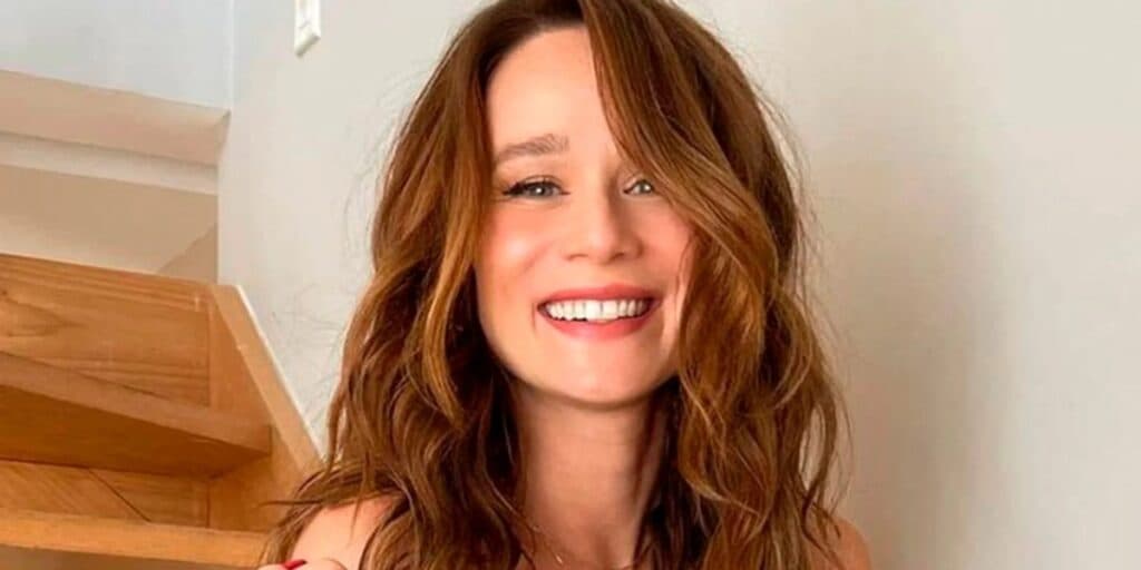 Mariana Ximenes, após notícia de fim, assume o que gosta e confessa: “Acho uma delícia”