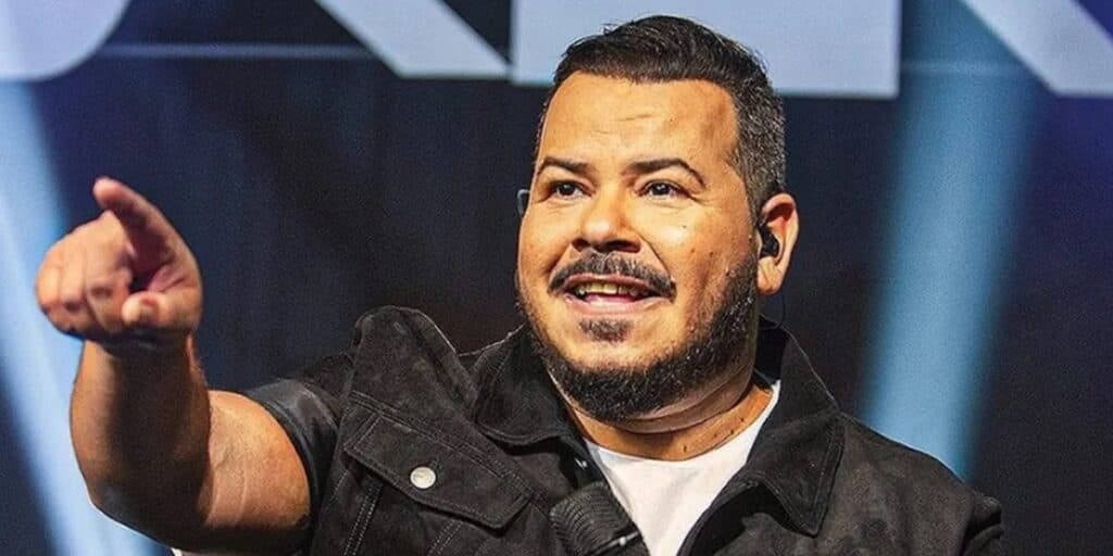 Luto: Morre cantor Renatinho, do grupo Bokaloka, após passar mal no bar de Zeca Pagodinho