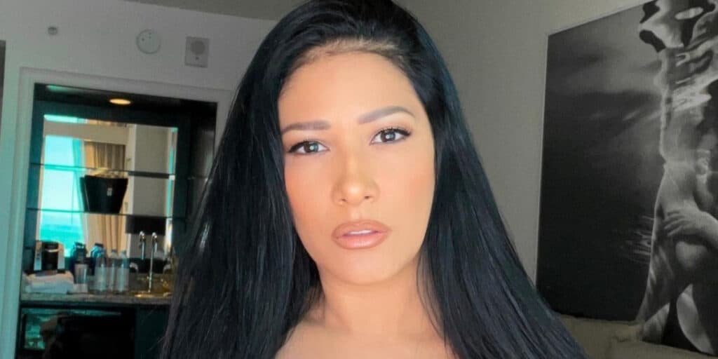 Simaria largou a carreira com Simone e hoje vive isolada de tudo e todos porque tem isso na conta bancária