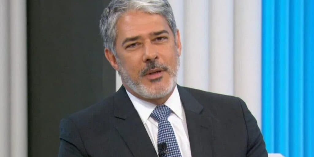 Saída de William Bonner da bancada do JN sempre significa que notícia difícil está chegando ao Brasil
