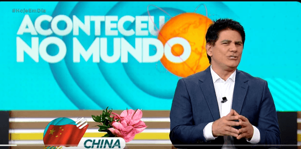 http://tvfoco.uai.com.br/wp-content/uploads/2015/05/Daniela-Mercury.jpg