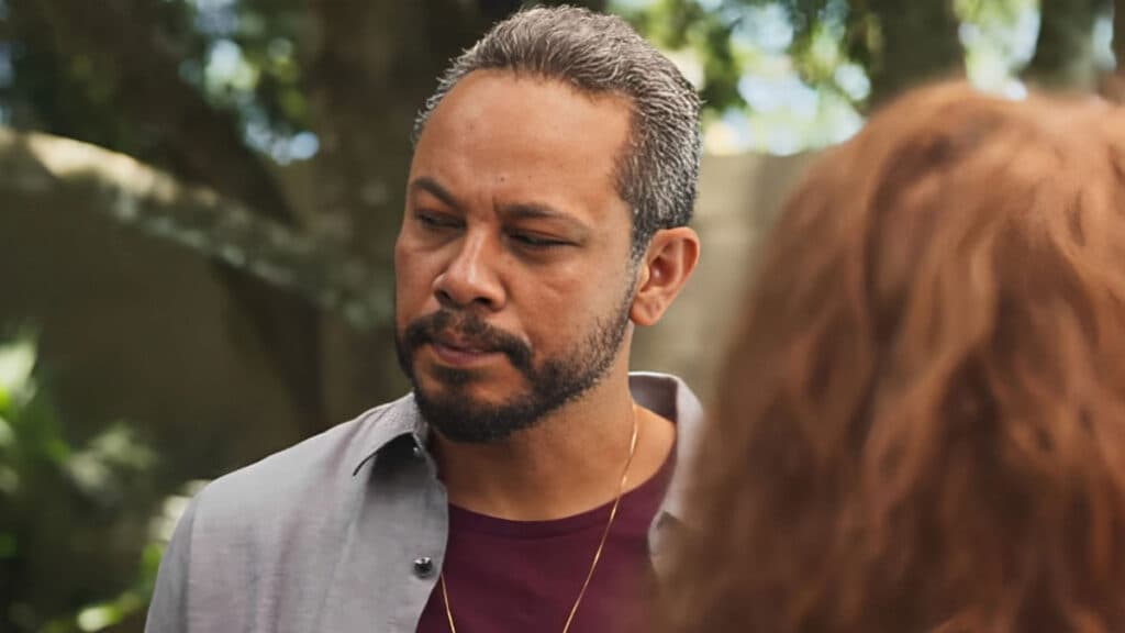 Personagem Carlão sofre tragédia em Vai na Fé (Foto: Reprodução, Globo) Personagem Carlão sofre tragédia em Vai na Fé (Foto: Reprodução, Globo)