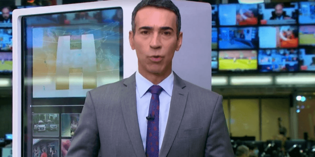 Jornalista César Tralli abre programa com noticia bombástica sobre tragédia (Foto: Reprodução - Globo) Jornalista César Tralli abre programa com noticia bombástica sobre tragédia (Foto: Reprodução - Globo)