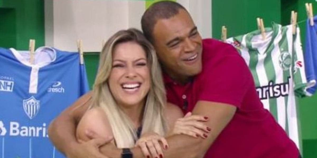 http://tvfoco.uai.com.br/wp-content/uploads/2015/05/Daniela-Mercury.jpg