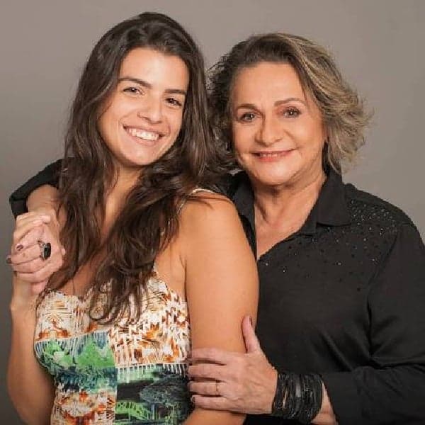 http://tvfoco.uai.com.br/wp-content/uploads/2015/05/Daniela-Mercury.jpg