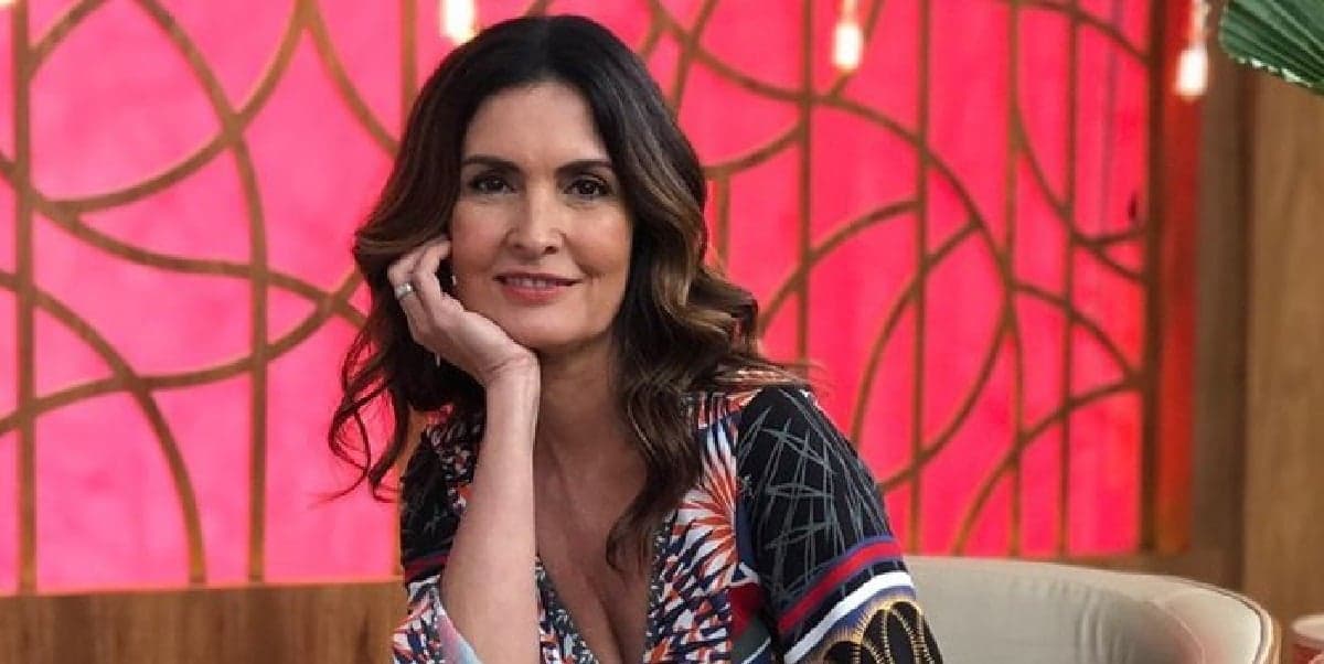 http://tvfoco.uai.com.br/wp-content/uploads/2015/05/Daniela-Mercury.jpg