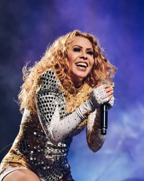 http://tvfoco.uai.com.br/wp-content/uploads/2015/05/Daniela-Mercury.jpg