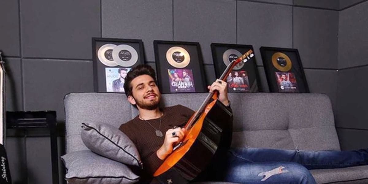 http://tvfoco.uai.com.br/wp-content/uploads/2015/05/Daniela-Mercury.jpg