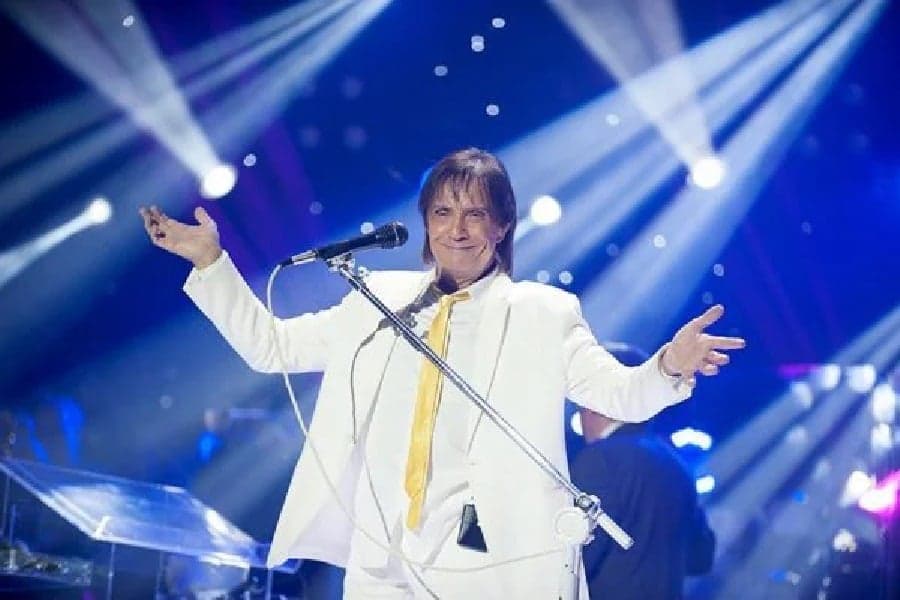 http://tvfoco.uai.com.br/wp-content/uploads/2015/05/Daniela-Mercury.jpg