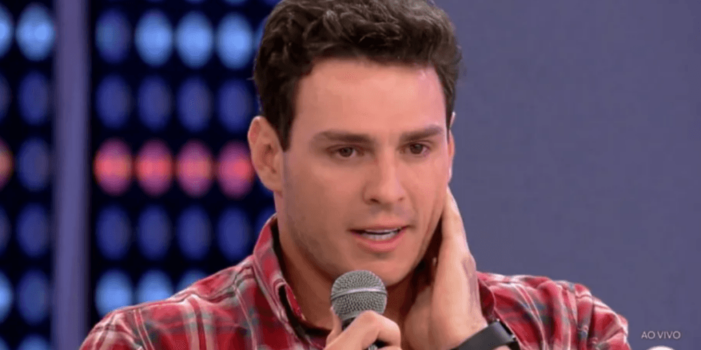 BBB23: Desolado com eliminação, Gustavo tem redes sociais desativada e dá chá de sumiço: "Muita maldade"