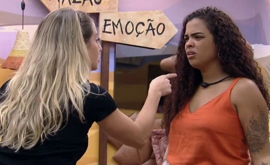 http://tvfoco.uai.com.br/wp-content/uploads/2015/05/Daniela-Mercury.jpg