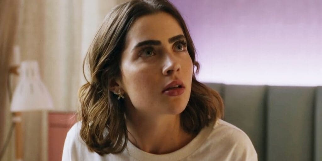Travessia - Chiara vai abortar? Grávida de Ari, filha de Guerra entra no poço e passa inventar doença: "Me faz mal"