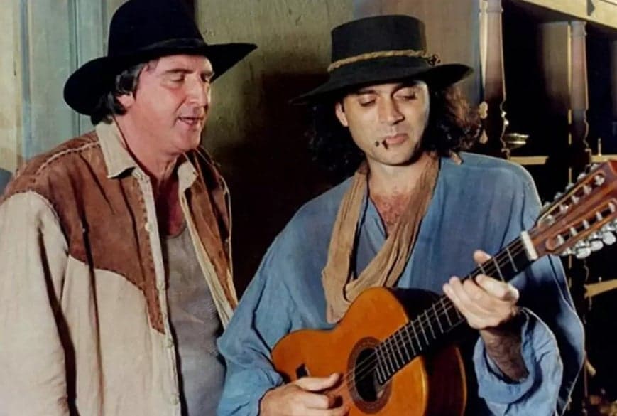 http://tvfoco.uai.com.br/wp-content/uploads/2015/05/Daniela-Mercury.jpg