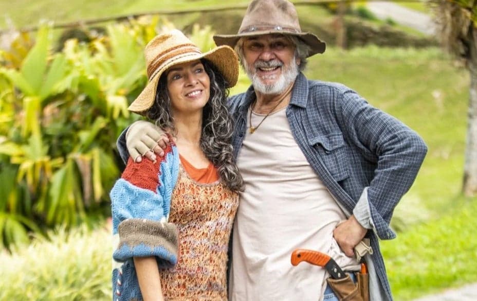 http://tvfoco.uai.com.br/wp-content/uploads/2015/05/Daniela-Mercury.jpg