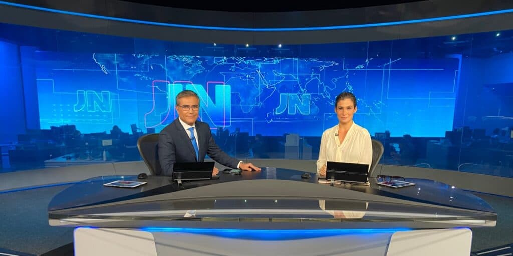 Com William Bonner fora, substituto assume JN e sofre derrubada com Renata Vasconcellos: Audiências 17/02