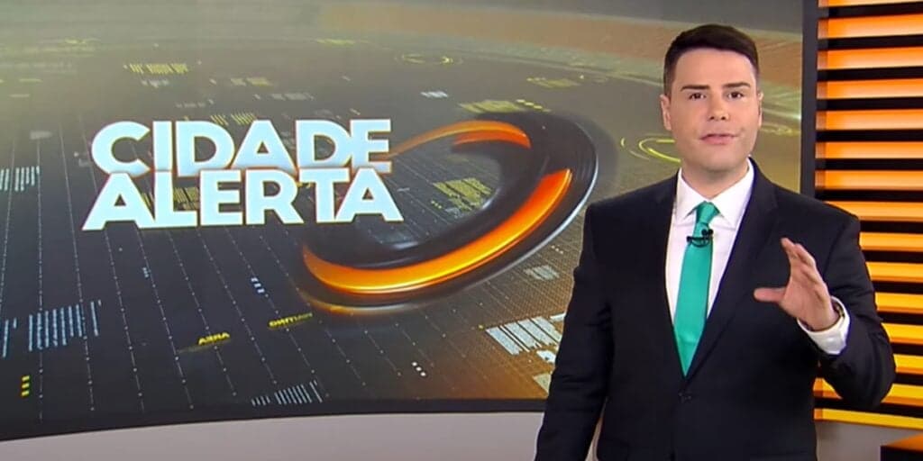 Luiz Bacci dá notícia bomba de famoso no Cidade Alerta e expõe caso, após corpo ser desenterrado: “Cantor”