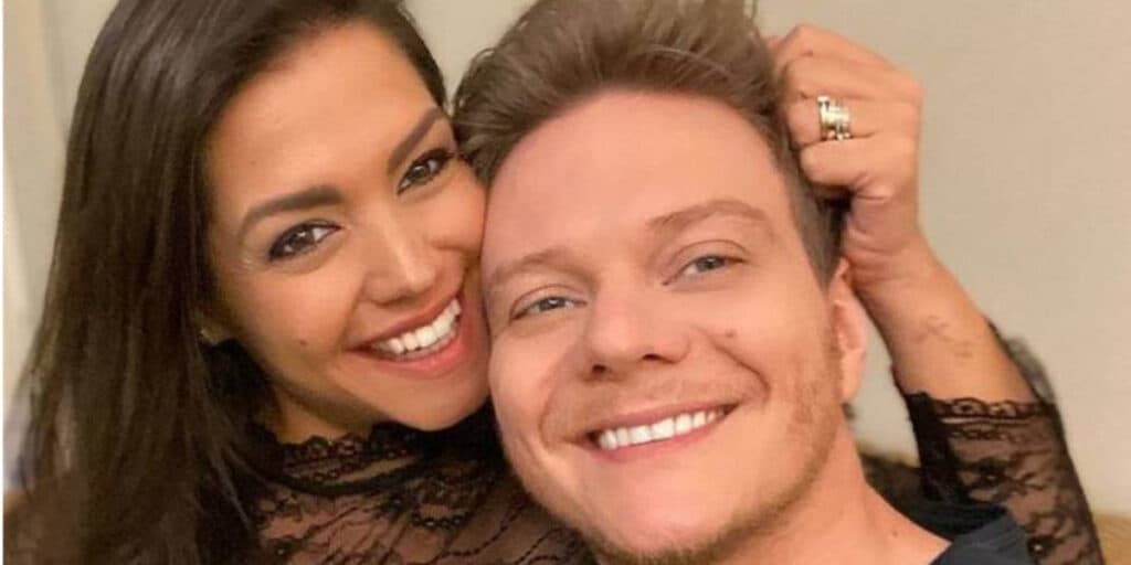 Michel Teló interrompe show, faz anúncio sobre relação com Thaís Fersoza e confirma: "Nesse dia"