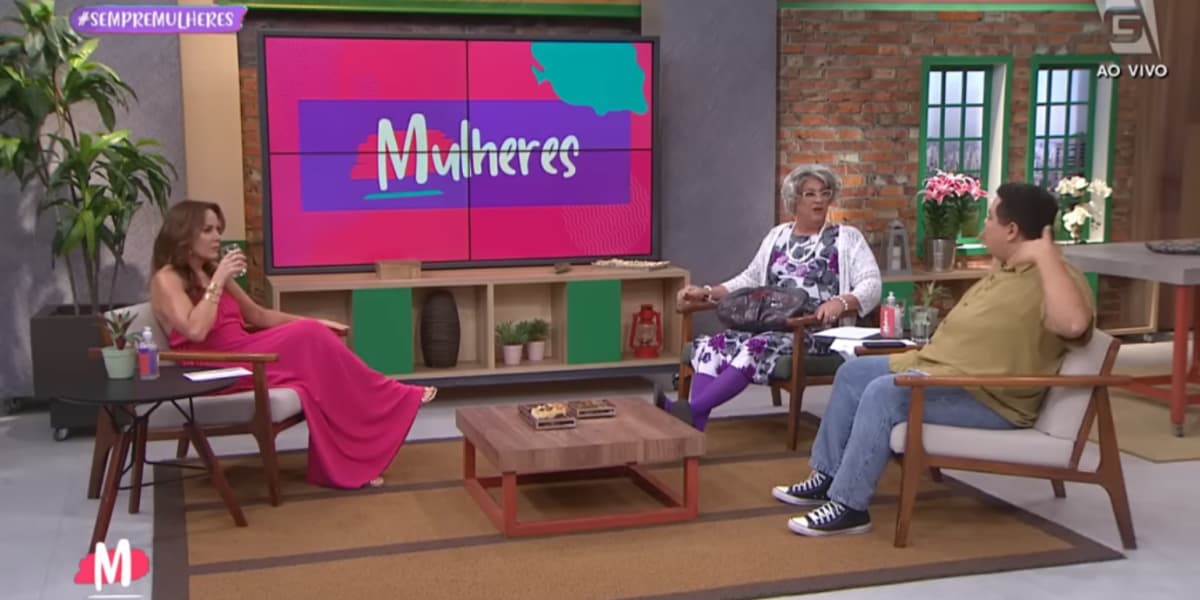 http://tvfoco.uai.com.br/wp-content/uploads/2015/05/Daniela-Mercury.jpg