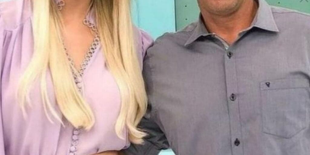 Apresentador de TV, hétero e casado, viu romance gay sigiloso com ator do SBT ser confirmado: "Faz anos"