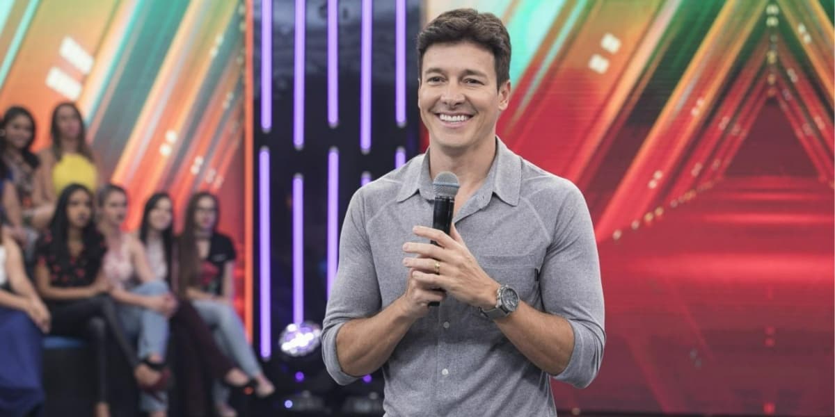 Rodrigo Faro teve redução de 50% de salário (Foto: Divulgação/Record)