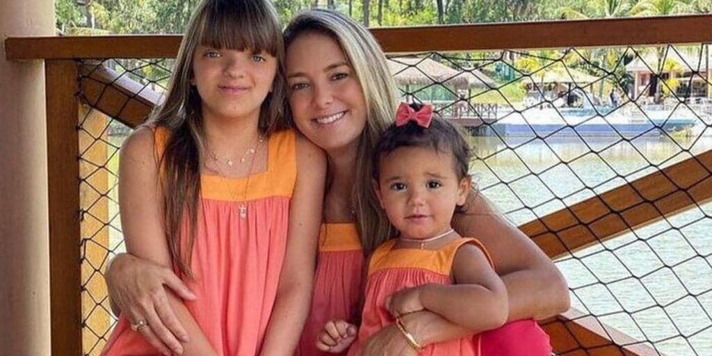 Todo rosa, com cama gigante e janela que vai do chão ao teto: Tici Pinheiro mostra quarto de Rafinha e Manu